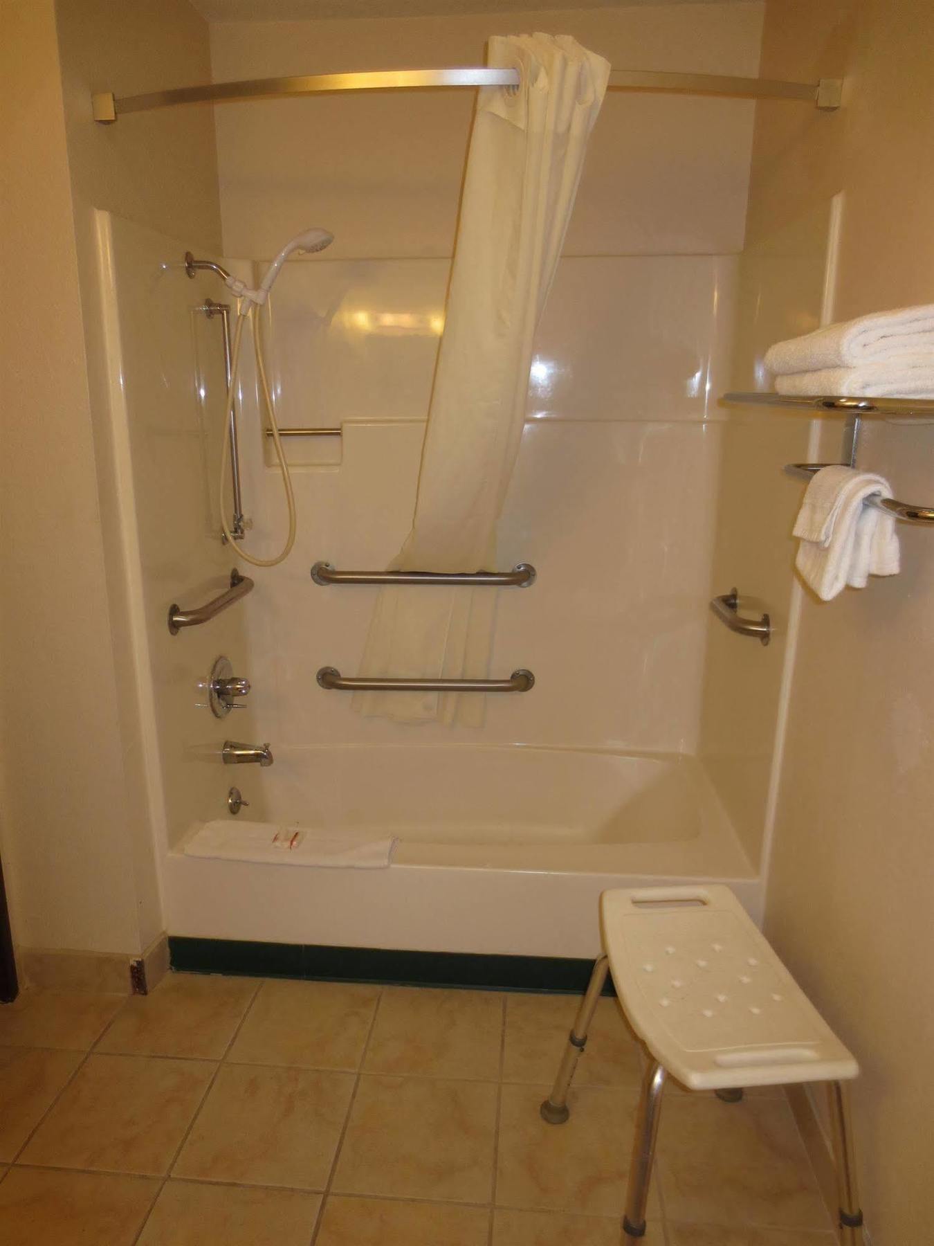 American Best Value Inn Lawrence Εξωτερικό φωτογραφία